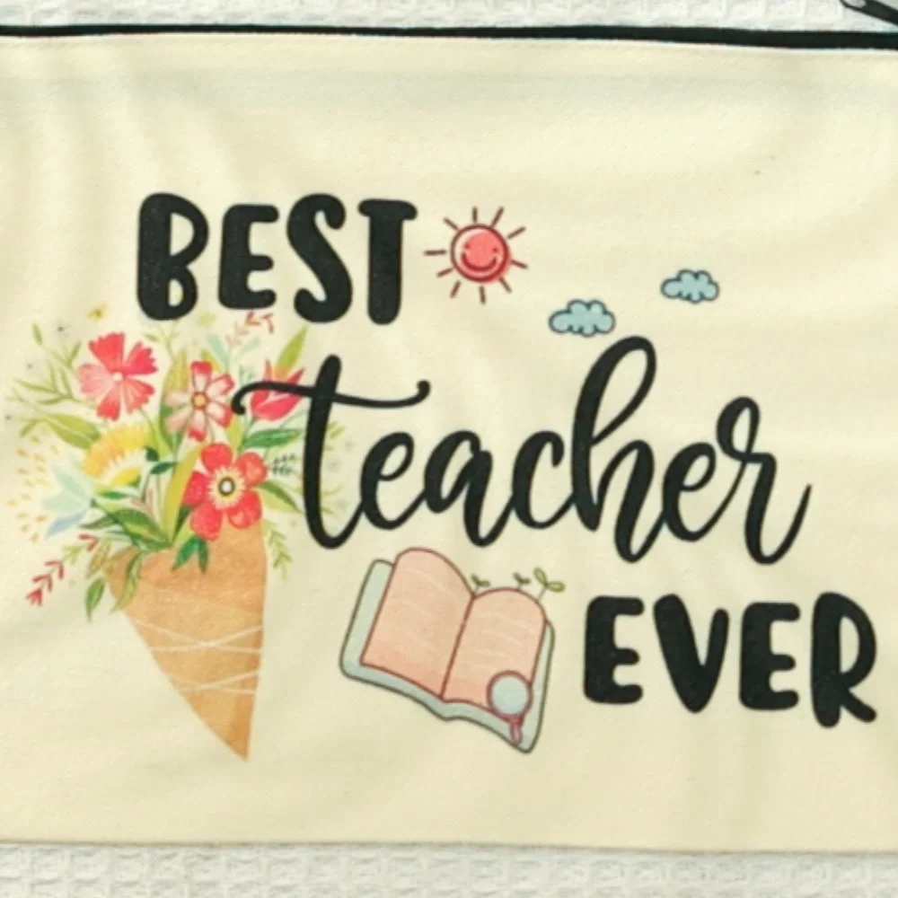 🌵 Custom Women’s “Best teacher ever”casual Toiletry bag.NWOT